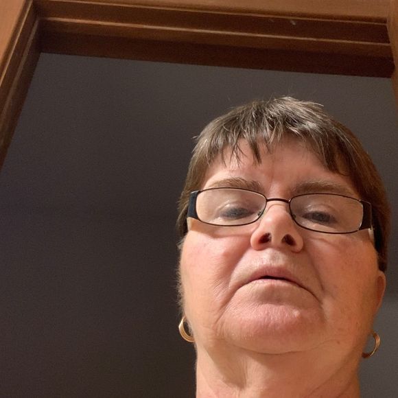 Profile Picture of Cathy Stevenson (@cathy_stevenson) on Poshmark