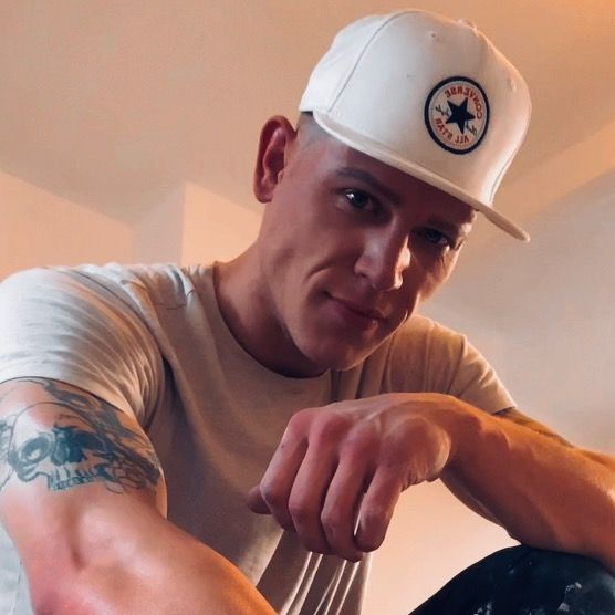 Profile Picture of JP (@the_vibing_plasterer) on Tiktok