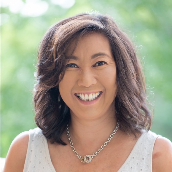 Profile Picture of Audrey Pugach (@apugach) on Poshmark