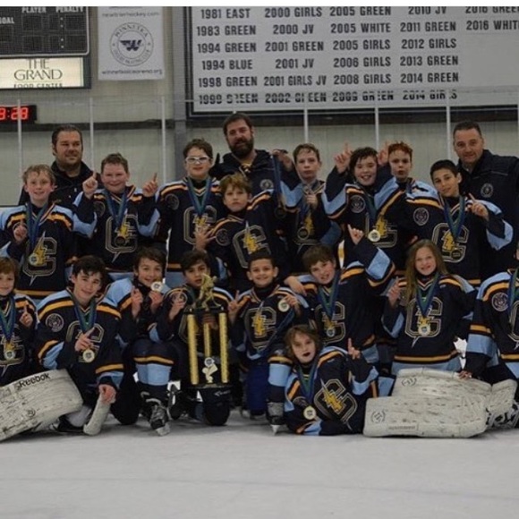 Profile Picture of Gino Indelicato (@hockeygino) on Poshmark