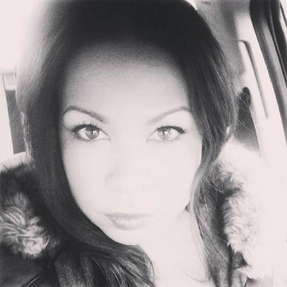 Profile Picture of Jacquelyn Williams (@guuurlfriday) on Poshmark