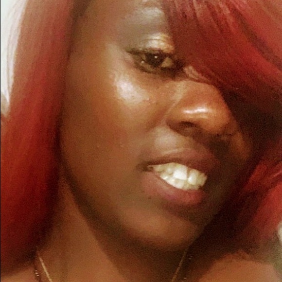 Profile Picture of Tyy Baabee (@tyybaabee) on Poshmark