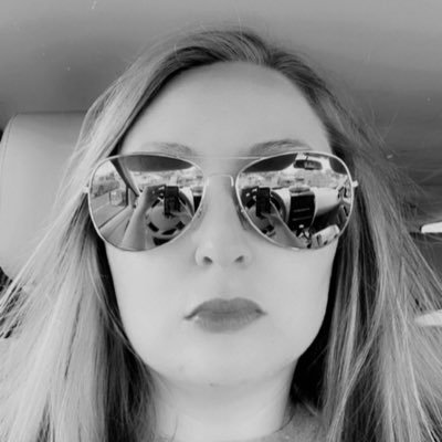 Profile Picture of  🌻 👩🏼‍🏫SAS ♌️ 🦁 (@StefaniSmith79) on Twitter