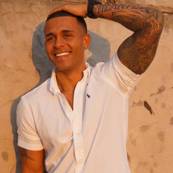 Profile Picture of Cedric Danilson (@cedricdanilson) on Poshmark