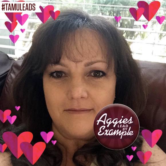 Profile Picture of Kim Kearney (@kkearneyclan) on Poshmark