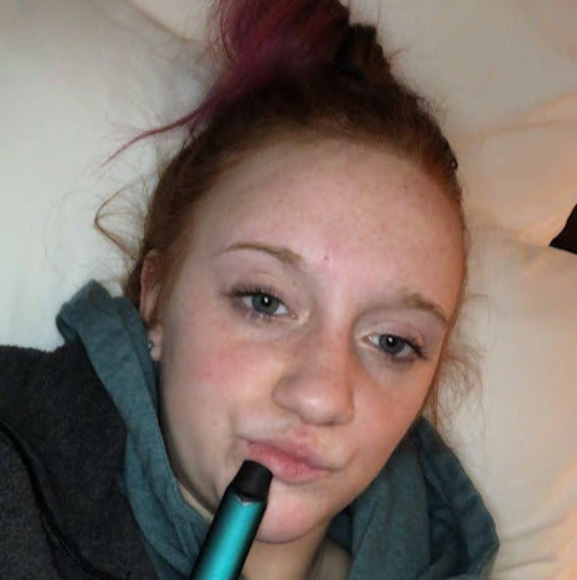 Profile Picture of Jade Fournier (@jadeaf516) on Poshmark