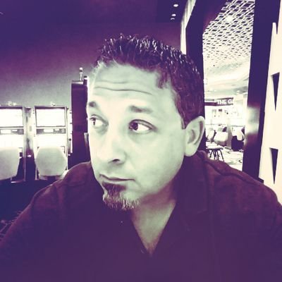 Profile Picture of Michael J. VanHoose (@MikeVeeRE) on Twitter