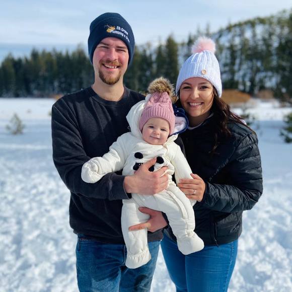 Profile Picture of Danielle Hendricks (@dhendricks22) on Poshmark