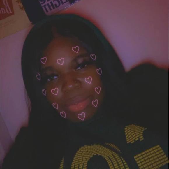 Shakai Shakai - Poshmark Profile Picture of Shakai Shakai (@shayyyy0001) on Poshmark