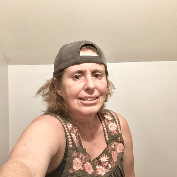 Profile Picture of Rachel Blumenthal (@37mattison) on Poshmark