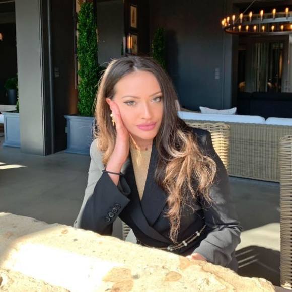 Profile Picture of Maggie Nolfi (@maggienolfi) on Poshmark