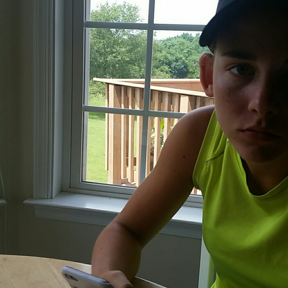 Paula Mc combs - Poshmark Profile Picture of Paula Mc combs (@pmccombs) on Poshmark