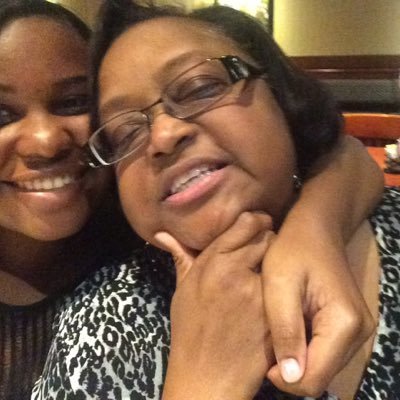 Profile Picture of Bernadette Sharpe (@JaniceKayPlace) on Twitter