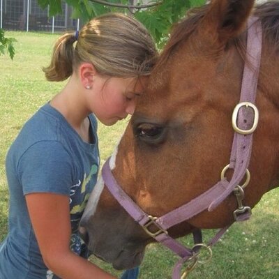 Profile Picture of Michele Brower (@foxyfix101) on Twitter