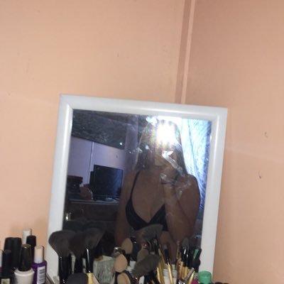 Profile Picture of Ashleigh Nicholson (@Ashleig54315253) on Twitter