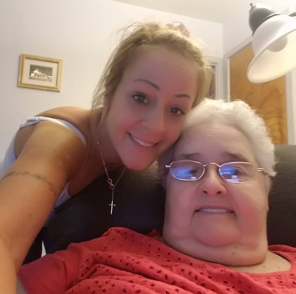 Profile Picture of Christina Fenoglio (@cfenoglio) on Poshmark