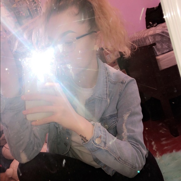 Profile Picture of Felicity Martin (@fxlicitykay) on Poshmark