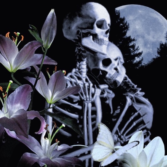 Profile Picture of Kyle Taitano (@foreveryoungkt) on Poshmark