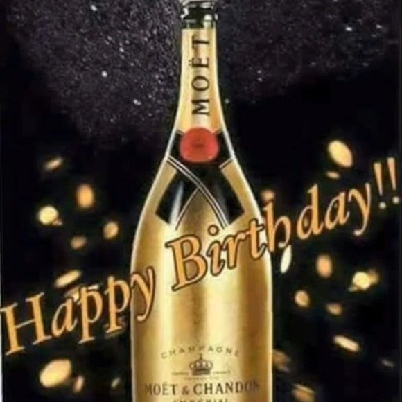 Profile Picture of Odell Gist (@odell_gist) on Poshmark