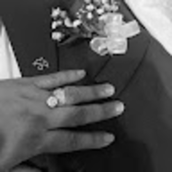 Profile Picture of Faith Enesi (@enesifaith6) on Poshmark