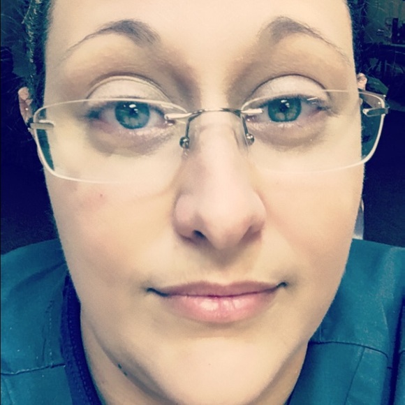 Profile Picture of Jennifer Ehlmann (@jehlmann83) on Poshmark