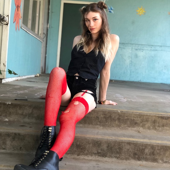 Kira Vicars - Poshmark Profile Picture of Kira Vicars (@kira_vicars) on Poshmark