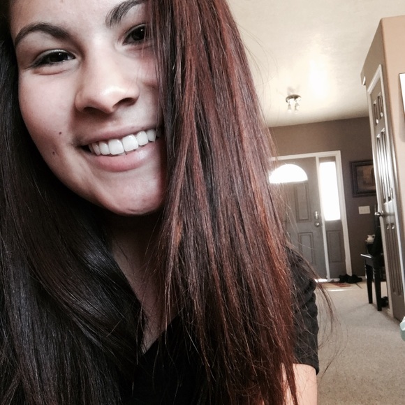 Profile Picture of Lucy Rivera (@lucysariah) on Poshmark