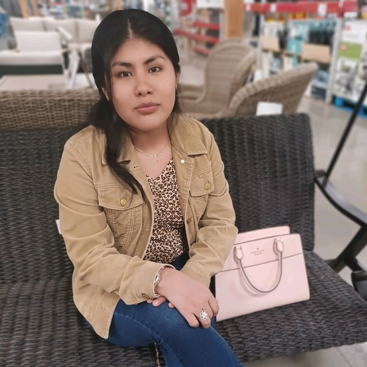 Profile Picture of Daniela Quirino (@danielaquirino879) on Tiktok