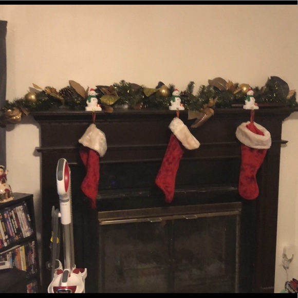 Profile Picture of Michele Bartylla (@axeljames19) on Poshmark