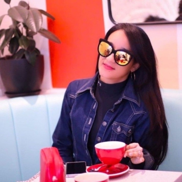 Carolina Capellan - Poshmark Profile Picture of Carolina Capellan (@carolina28cm) on Poshmark