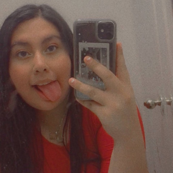 Jennifer Luciano-martinez - Poshmark Profile Picture of Jennifer Luciano-martinez (@jenniferpuma21) on Poshmark