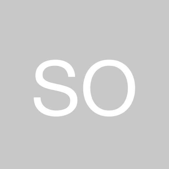 Profile Picture of Sterralda Osias (@sterraldaosias) on Poshmark