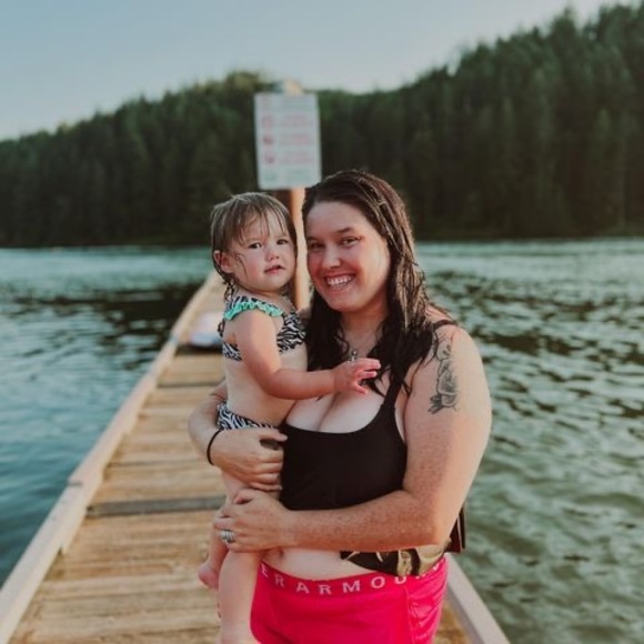 Profile Picture of Bri Larae gardner (@bririghatteag) on Poshmark