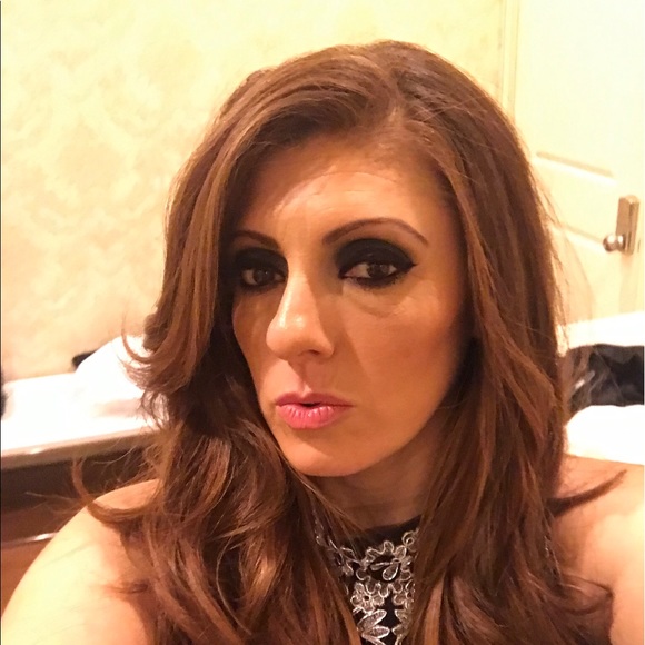 Profile Picture of Tabya Barsano (@barsanot) on Poshmark