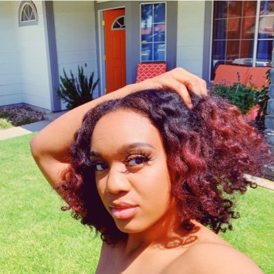 Profile Picture of AbsolutelyJadae✨ (@JadaeFranks) on Twitter