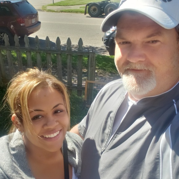 Profile Picture of Randy Gross (@meat222) on Poshmark