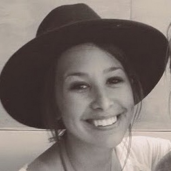 Profile Picture of Jenna Burr (@jennawburr) on Poshmark