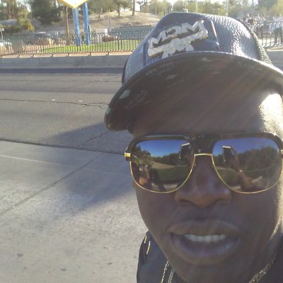 Profile Picture of Dion G (@DaFlyGuyDg) on Twitter