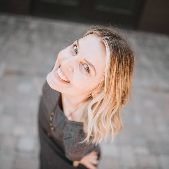 Profile Picture of Sveta Severinsky (@svetasever) on Poshmark