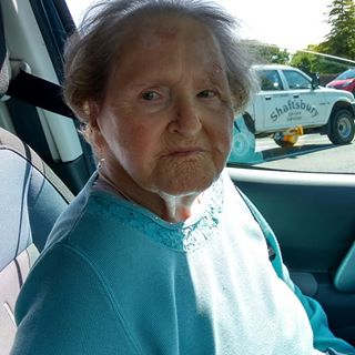 Profile Picture of Iris Owen (@iris.owen.142) on Facebook