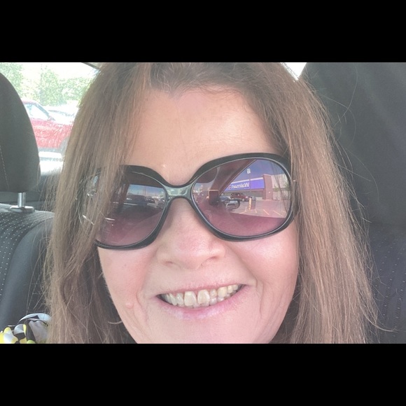 Profile Picture of Jayne Rissmeyer (@tarzanjayne) on Poshmark