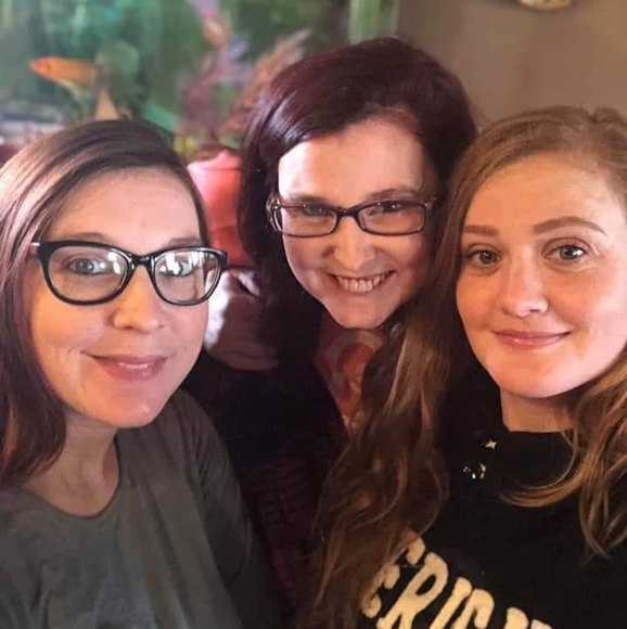 Profile Picture of Carol Belger (@carollynnb143) on Poshmark