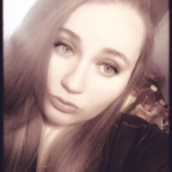 Profile Picture of Star Rachau (@stardarnell93) on Poshmark