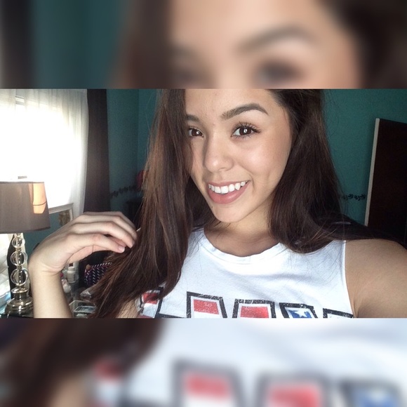 Profile Picture of Brenda Breceda (@breceda_04) on Poshmark
