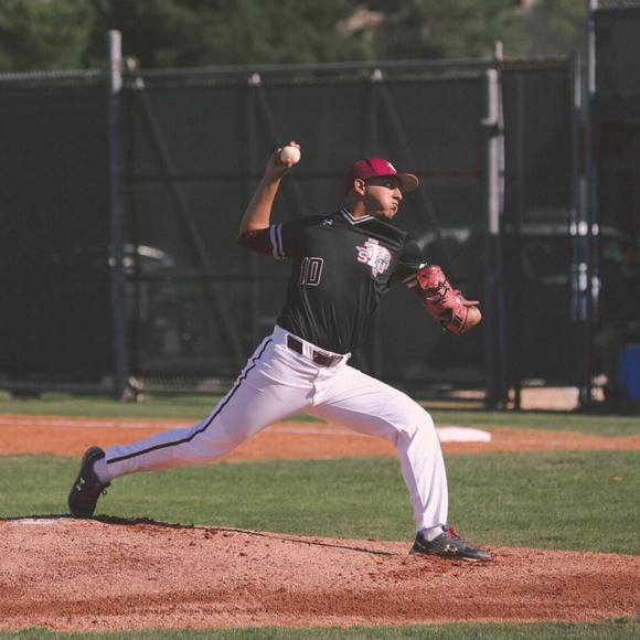 Profile Picture of Alex Olguin (@alex21324) on Poshmark