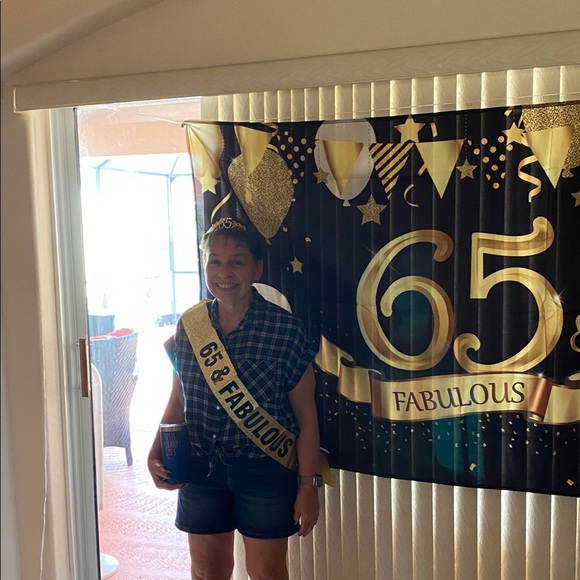 Profile Picture of Mary Brucculeri (@mary_brucculeri) on Poshmark