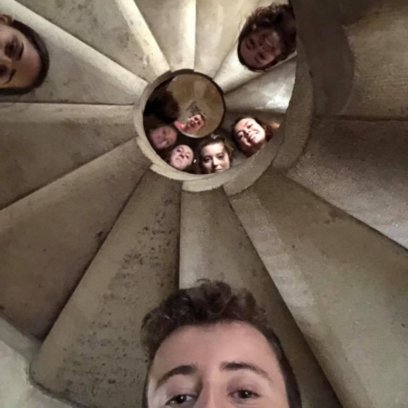 Profile Picture of Mia Ferzoco (@miaferzoco) on Poshmark