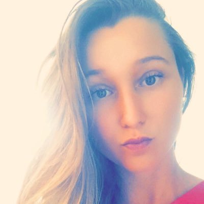 Profile Picture of Manon Lemaire (@ManonLemaire25) on Twitter