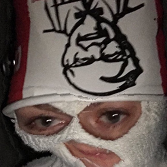 Gregory Hojna - Poshmark Profile Picture of Gregory Hojna (@itsmuh) on Poshmark