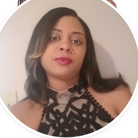 Profile Picture of Miriam Patton (@murmur06) on Poshmark